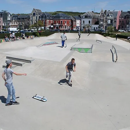 Sur L'esplanade Avec Balcon Vue Mer Apartamento Mers-les-Bains